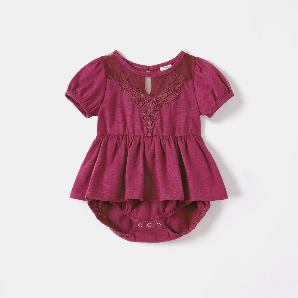 Family Matching Solid Puff-sleeve Lace Design Ruffle Hem Dresses and Raglan-sleeve T-shirts Sets Purple big image 4