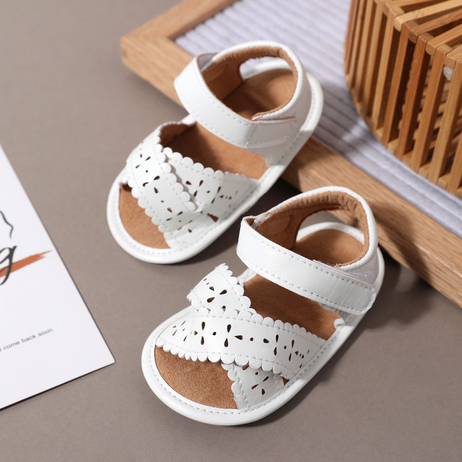 Baby / Toddler Hollow Criss Cross Vamp Sandals Prewalker Shoes White