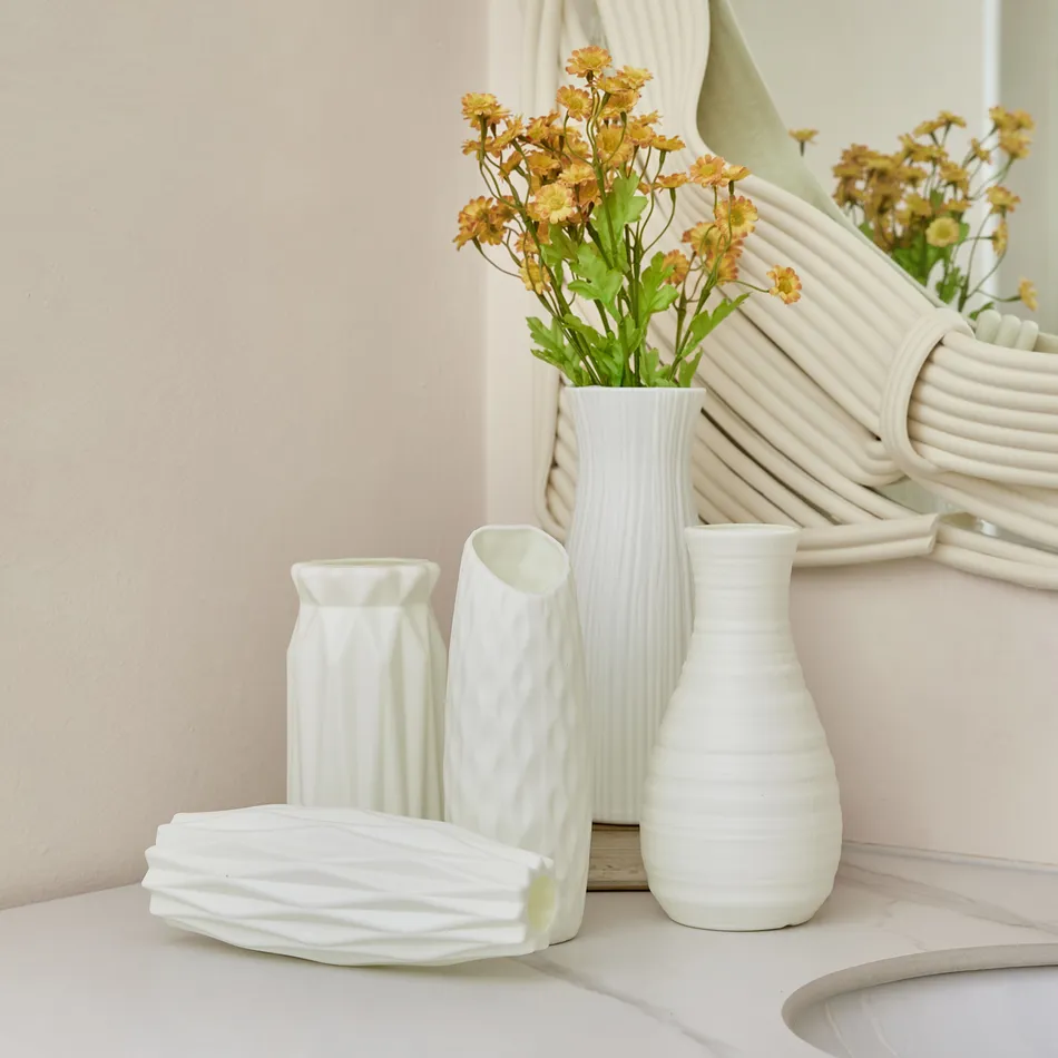 Ceramic Look White Plastic Flower Vase Geometric Style Unbreakable Decor Vase for Flower Home Office Table Decor White big image 3