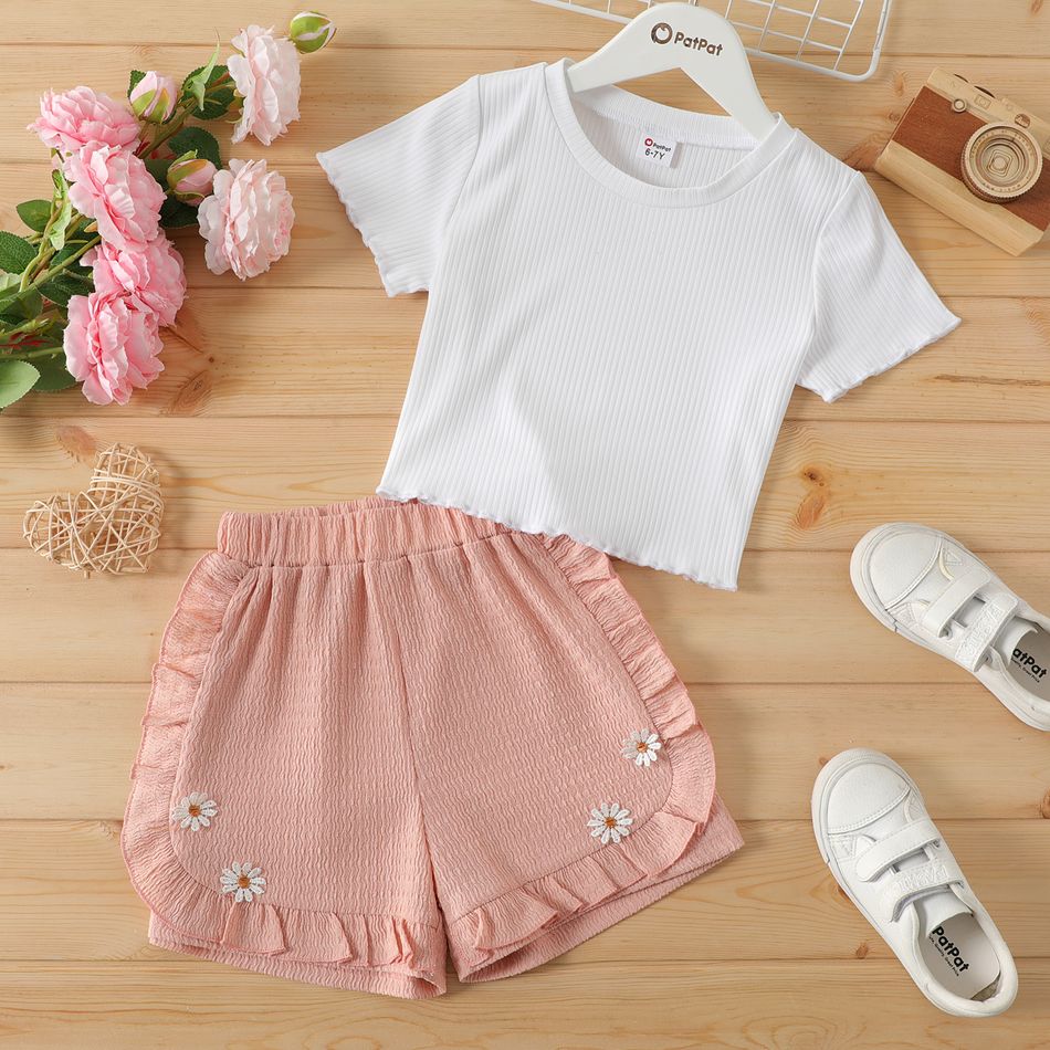 2pcs Kid Girl Ribbed Lettuce Trim Short-sleeve Tee and Floral Embroidered Ruffled Textured Shorts Set Pink