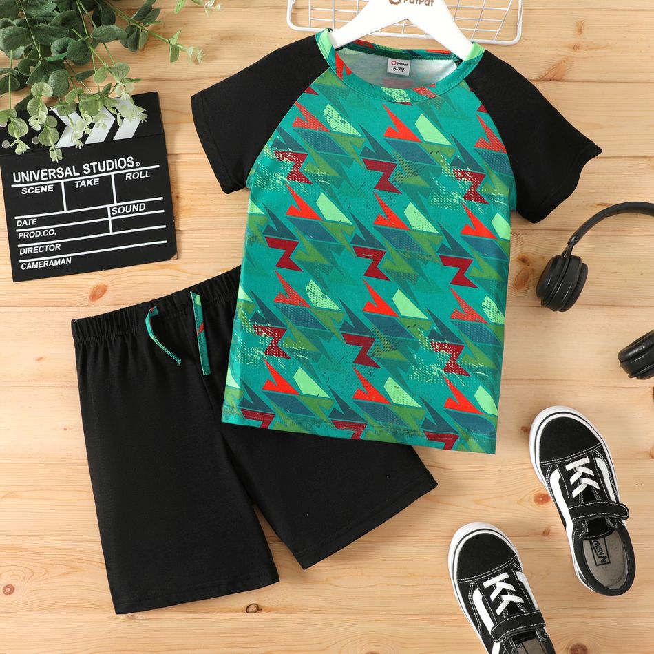 2pcs Kid Boy Geo Print Short-sleeve Raglan Sleeve Tee and Black Shorts Set Black