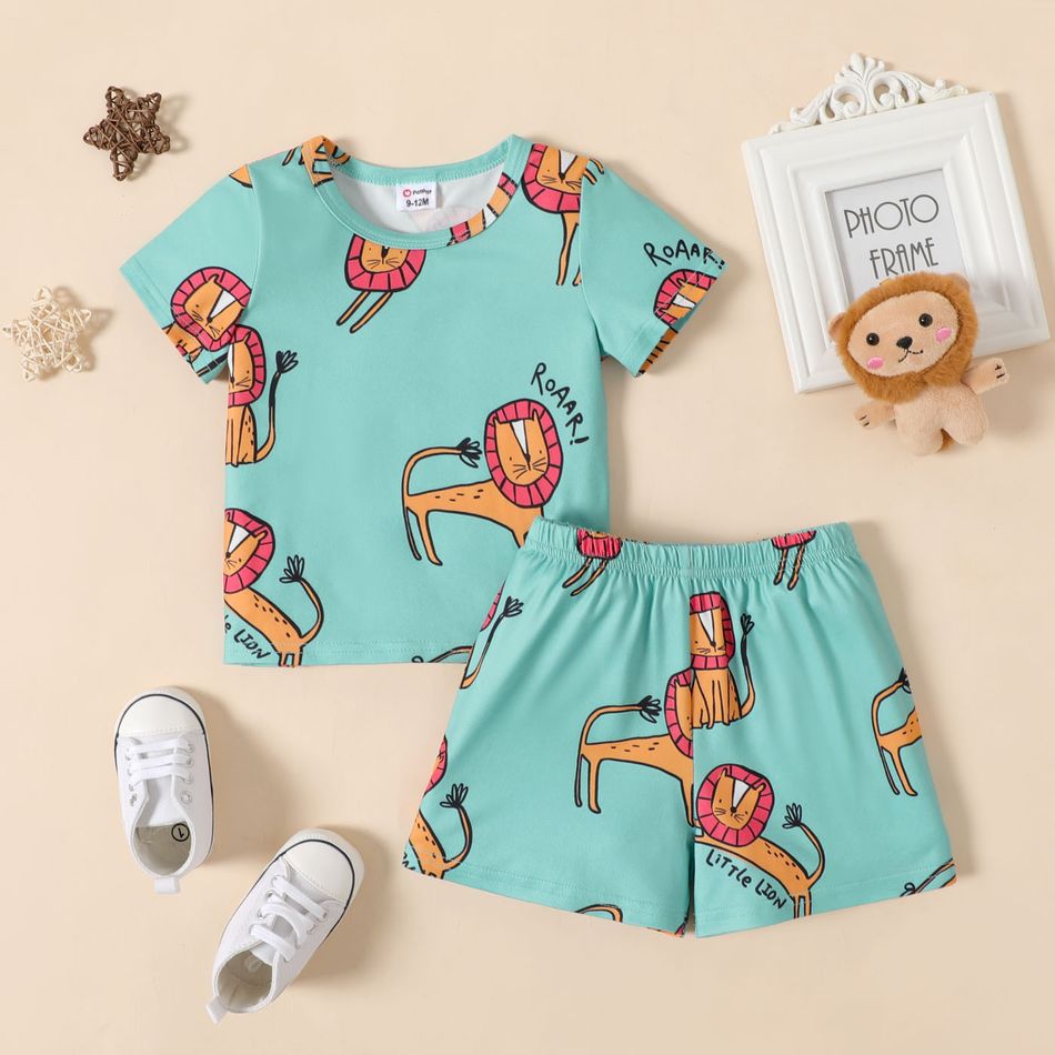 2pcs Baby Boy Allover Cartoon Lion & Letter Print Short-sleeve T-shirt and Shorts Set Color block