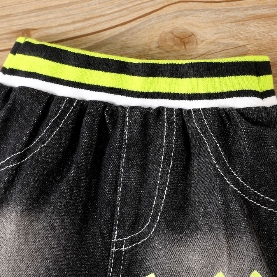 2pcs Baby Boy 100% Cotton Denim Shorts and Short-sleeve Fluorescent Green Cartoon Print Tee Set Green big image 4