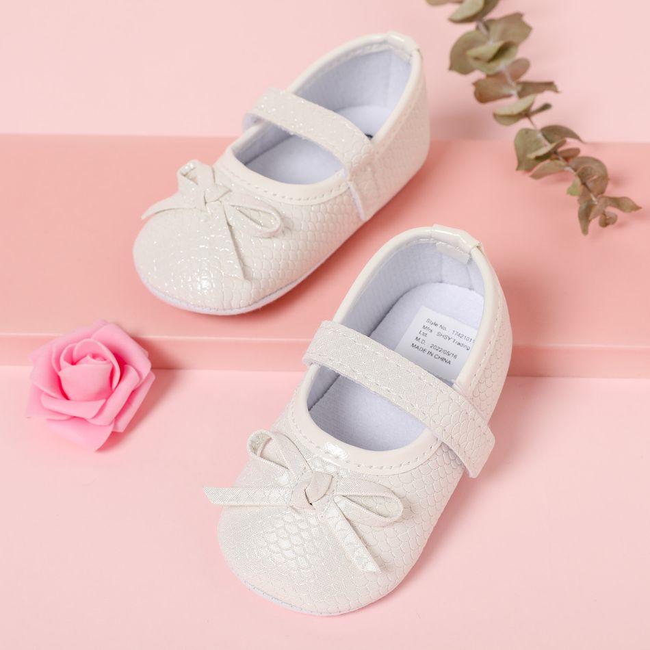 Baby / Toddler Bow Decor Wavy Textured Mary Jane Shoes White