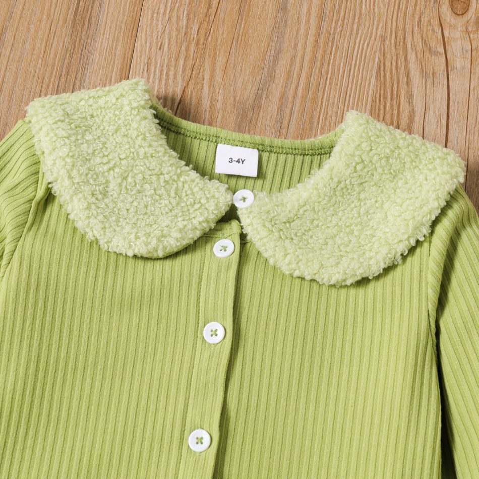 2pcs Toddler Girl Trendy Fleece Splice Doll Collar Jacket and Green Pants Set Green big image 3