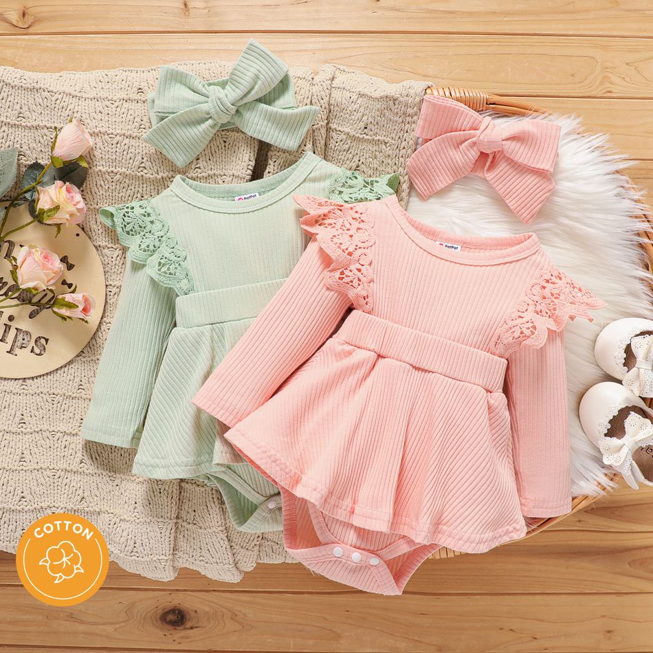2pcs Baby Girl Solid Rib Knit Spliced Lace Long-sleeve Romper with Headband Set Pink big image 2