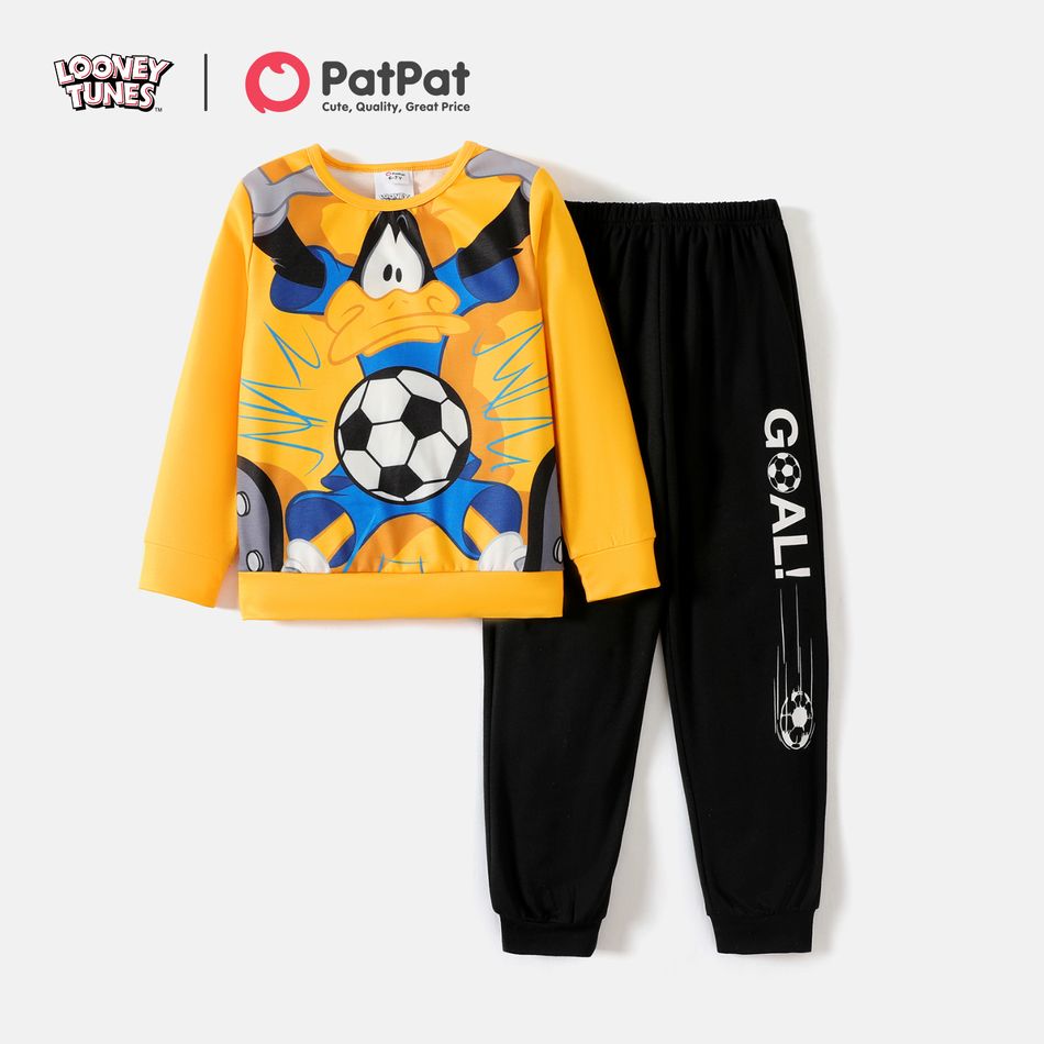 Looney Tunes 2pcs Kid Boy Soccer Print Long-sleeve Tee and Letter Print Pants Set Yellow