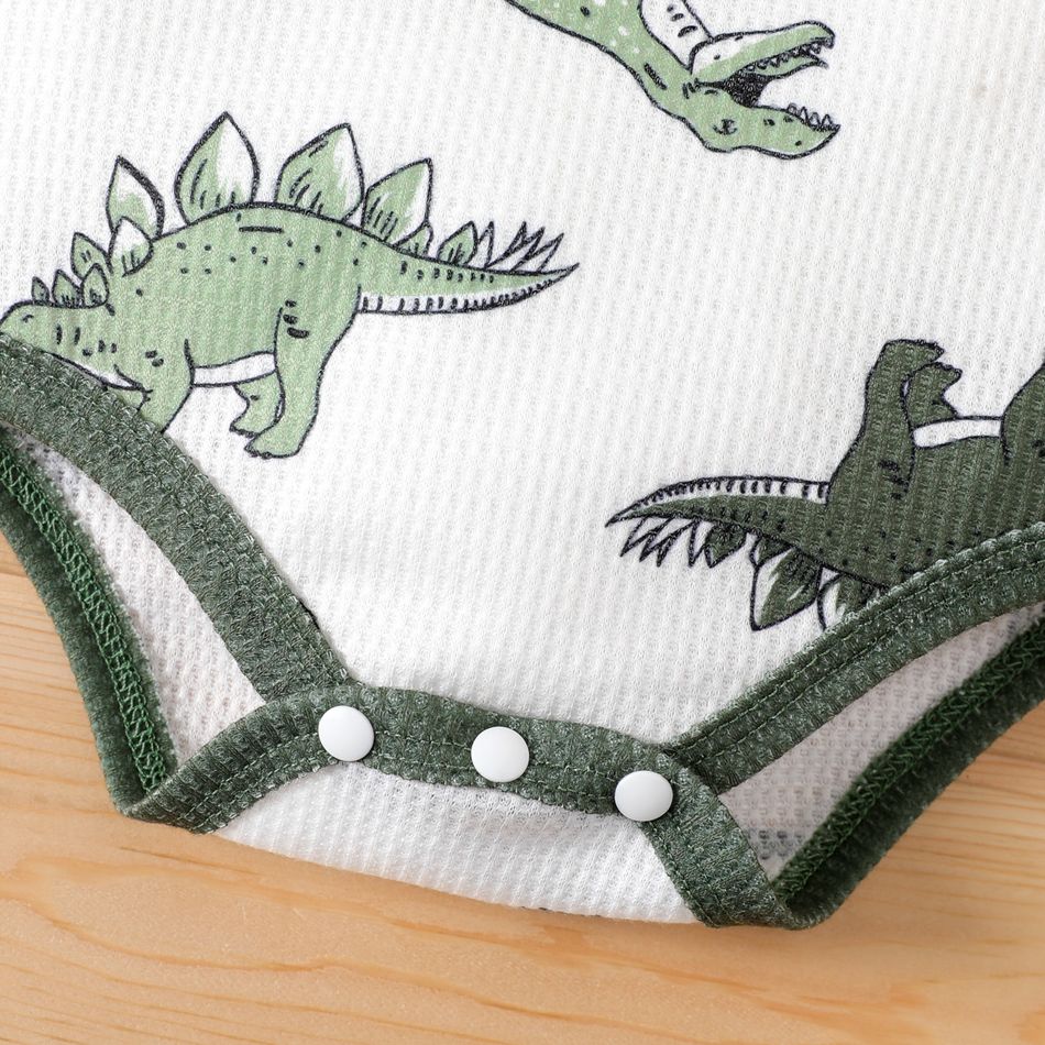 قطعتان من رومبير للأطفال الرضع بأكمام طويلة وطبعة الديناصورات بأكمام طويلة مع طقم قبعة العمري الأخضر big image 4