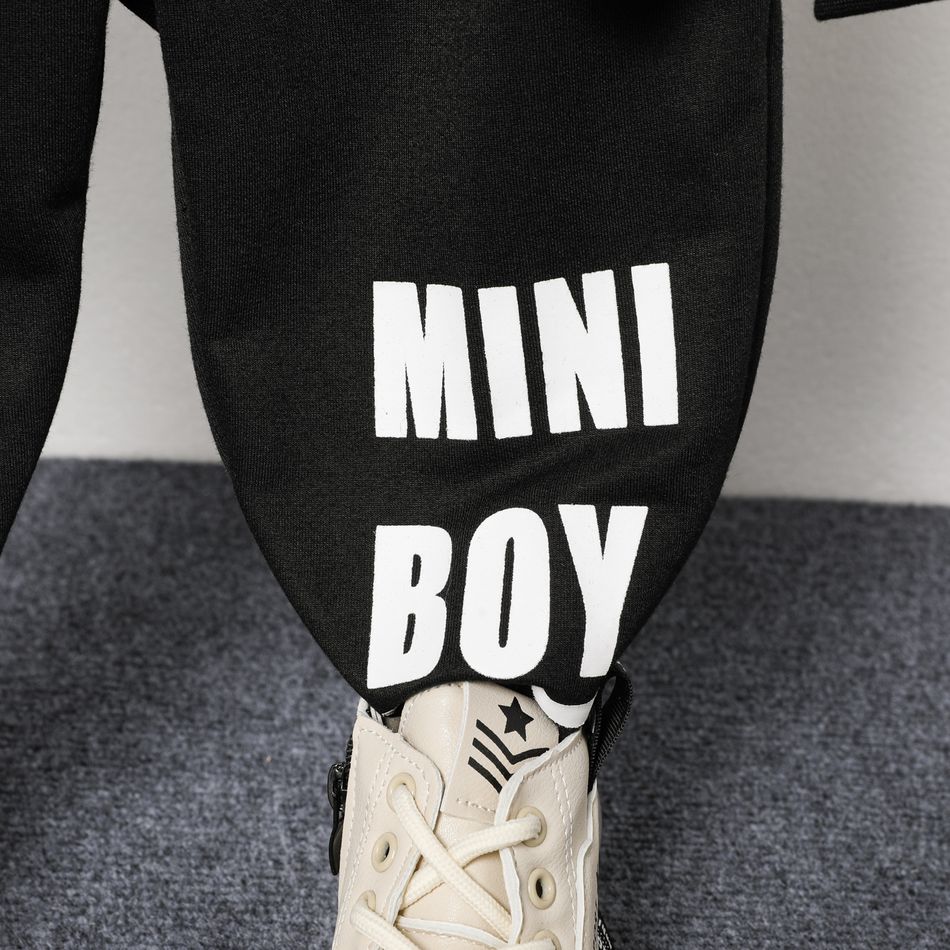 2pcs Toddler Boy Trendy Letter Print Colorblock Sweatshirt and Pants Set Black big image 3