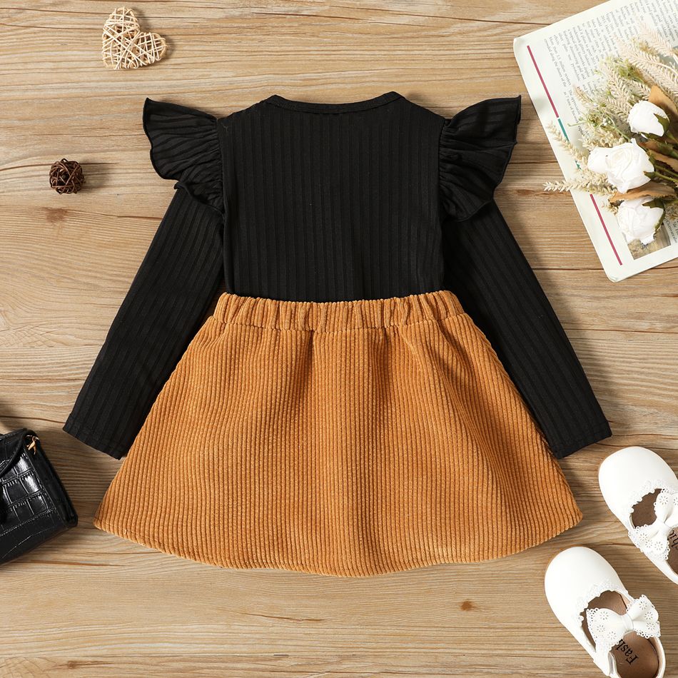 2pcs Toddler Girl Ruffled Ribbed Black Tee and Bowknot Button Design Skirt Set Brown big image 2