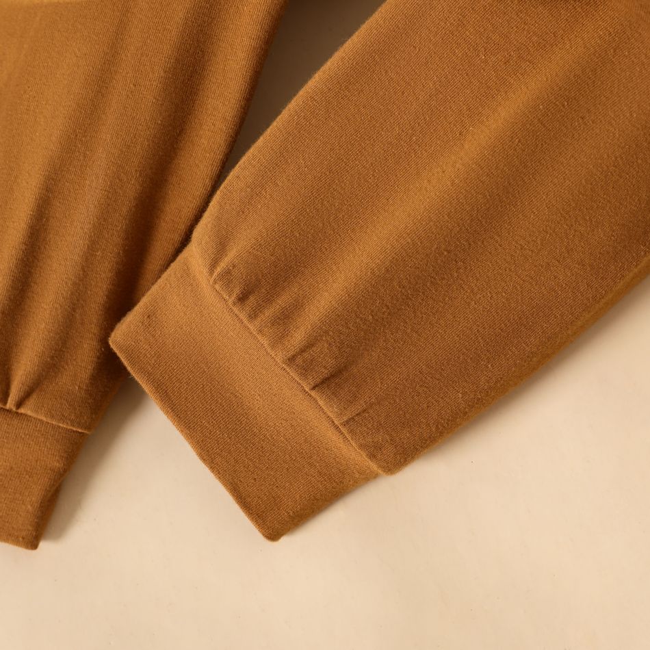 2pcs Baby Boy 95% Cotton Solid Sweatpants and Allover Animal Print Long-sleeve Sweatshirt Set Brown big image 5