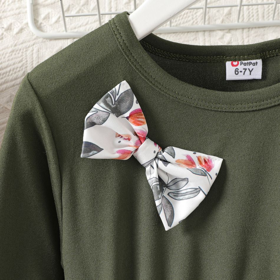 2pcs Kid Girl 3D Bowknot Design Long-sleeve Peplum Tee and Floral Print Leggings Set Green big image 3