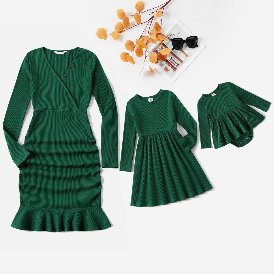 Mommy and Me Dark Green Cotton Rib Knit V Neck Long-sleeve Bodycon Dress blackishgreen big image 1