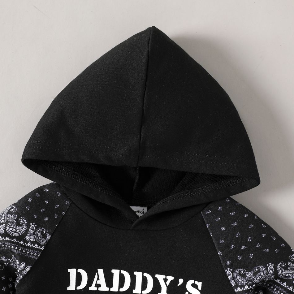 2pcs Baby Boy Black Boho Print Spliced Letter Graphic Long-sleeve Hoodie and Sweatpants Set Black big image 3