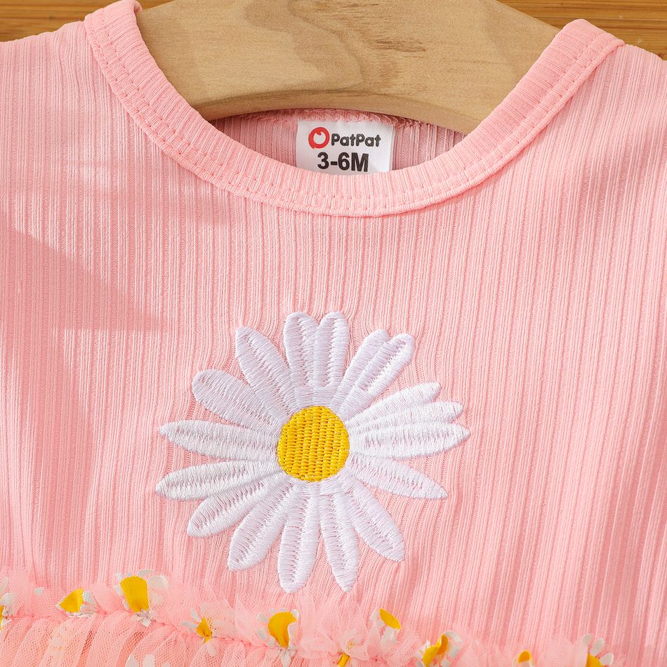 2pcs Baby Girl Pink Rib Knit Ruffle Long-sleeve Spliced Allover Daisy Floral Print Mesh Dress with Headband Set Pink big image 4