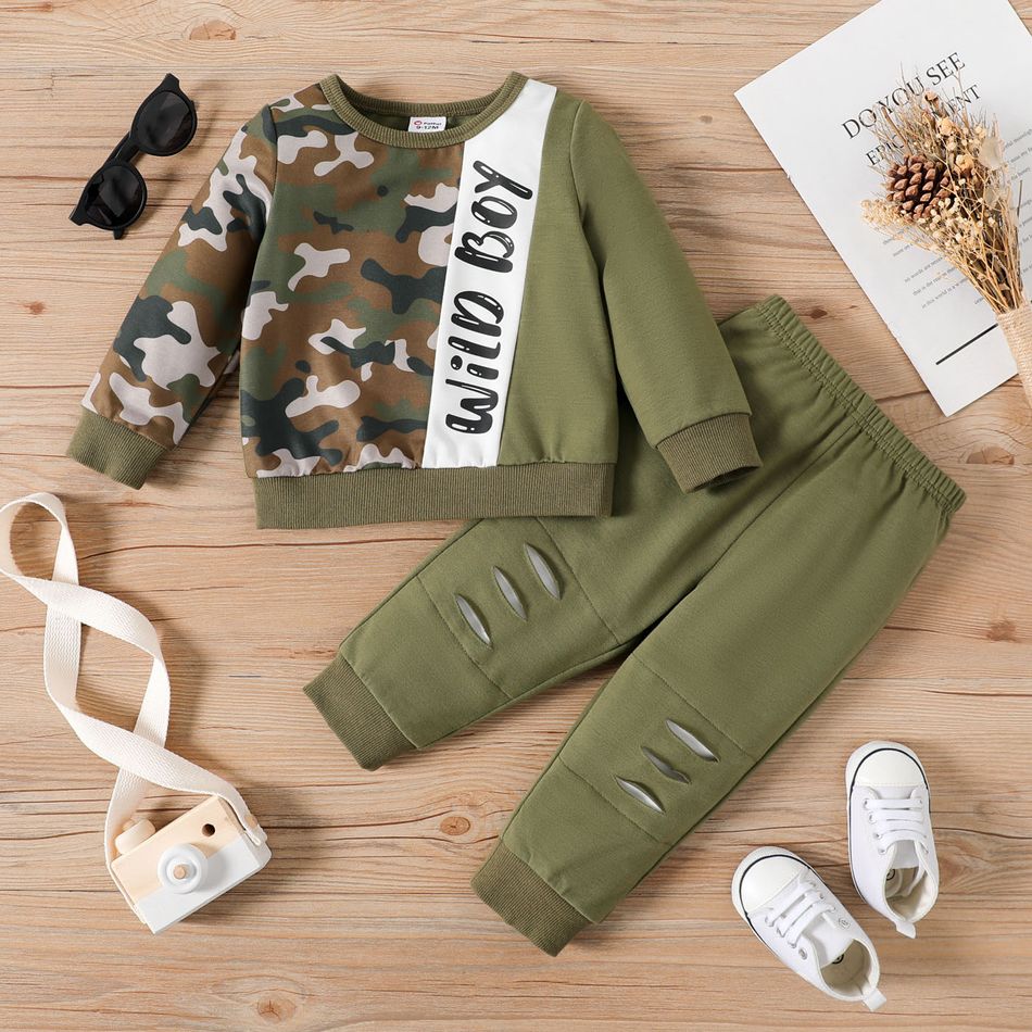 2pcs Baby Boy Letter Print Camouflage Spliced Long-sleeve Sweatshirt and Ripped Sweatpants Set Army green big image 1