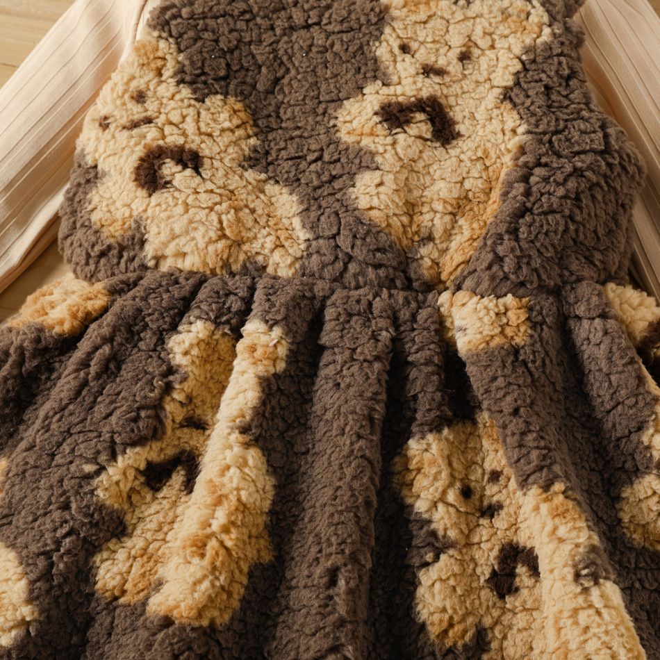 2pcs Toddler Girl Turtleneck Long-sleeve Tee and Bear Pattern Fleece Overall Dress Set Brown big image 2