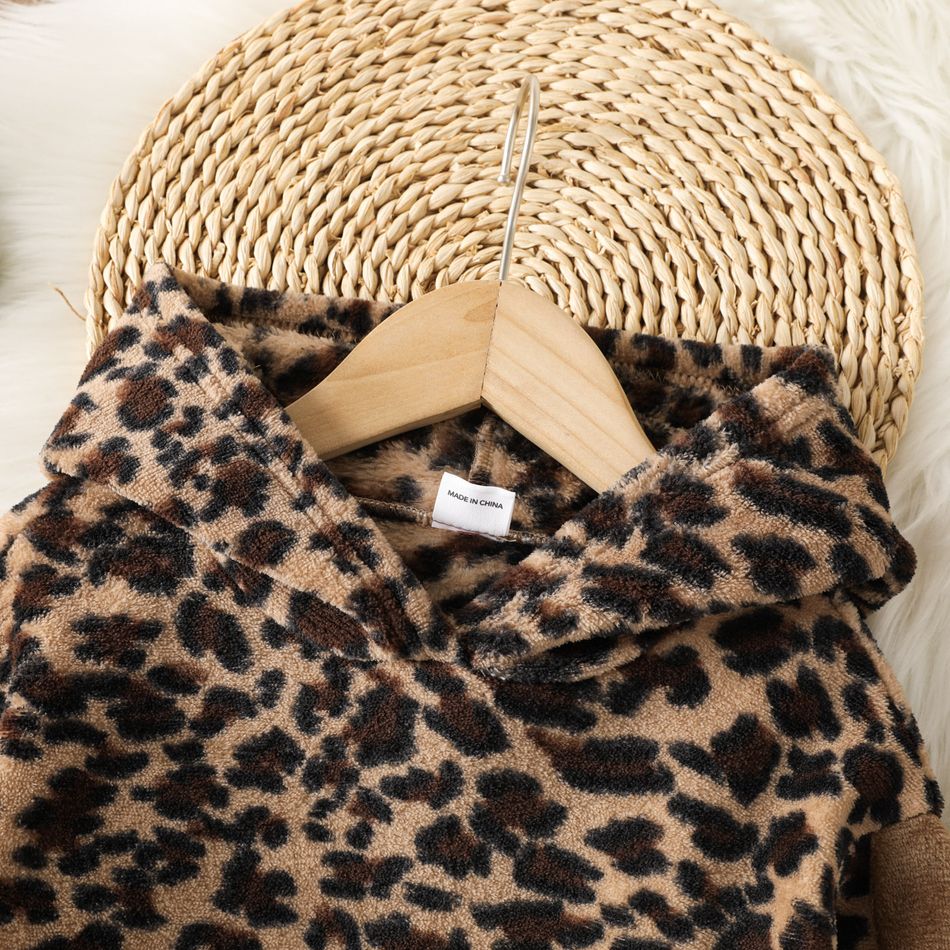 2pcs Toddler Boy Leopard Print Fleece Hoodie Sweatshirt and Elasticized Pants Set Brown big image 4