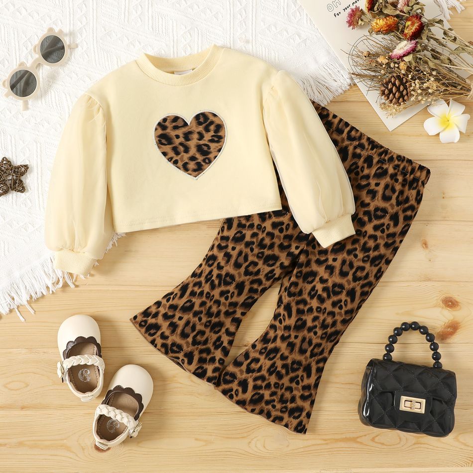 2pcs Baby Girl Heart Graphic Long-sleeve Crop Top and Leopard Flared Pants Set Creamcolored