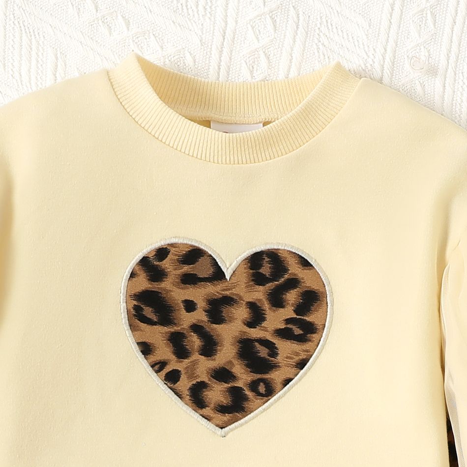 2pcs Baby Girl Heart Graphic Long-sleeve Crop Top and Leopard Flared Pants Set Creamcolored big image 3