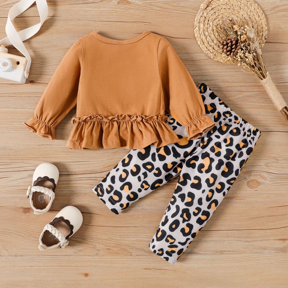 2pcs Baby Girl 95% Cotton Long-sleeve Ruffle Hem Top and Leopard Print Pants Set Brown big image 2