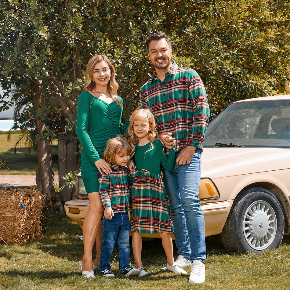 Family Matching Solid Rib Knit Ruched Bodycon Dresses and Long-sleeve Plaid Shirts Sets Green big image 12