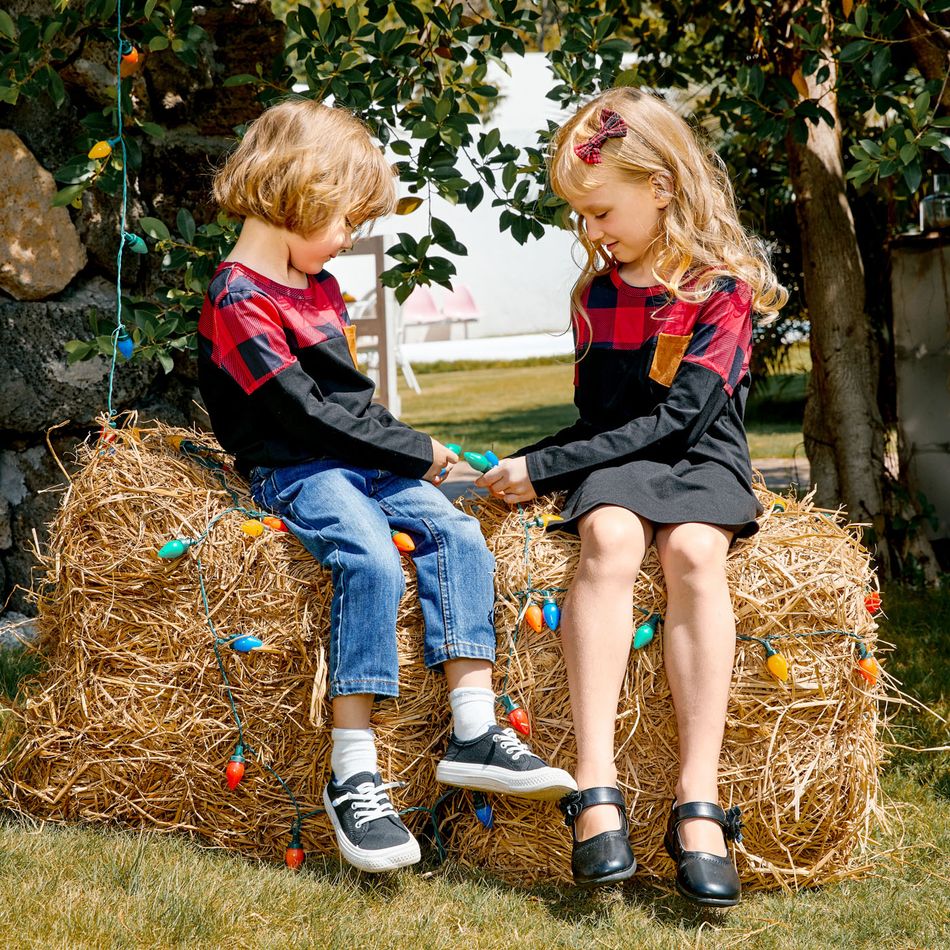 Christmas Family Matching Red Plaid Spliced Long-sleeve T-shirts and Dresses Sets redblack big image 4