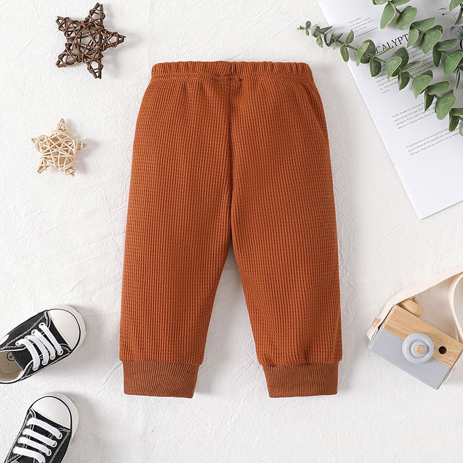 Baby Boy/Girl Letter Patch Detail Solid Waffle Pants Brown big image 3