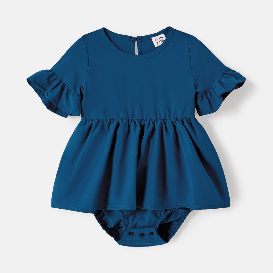 Family Matching Solid Ruffle-sleeve Shirred Tiered Dresses and Colorblock T-shirts Sets Blue big image 8