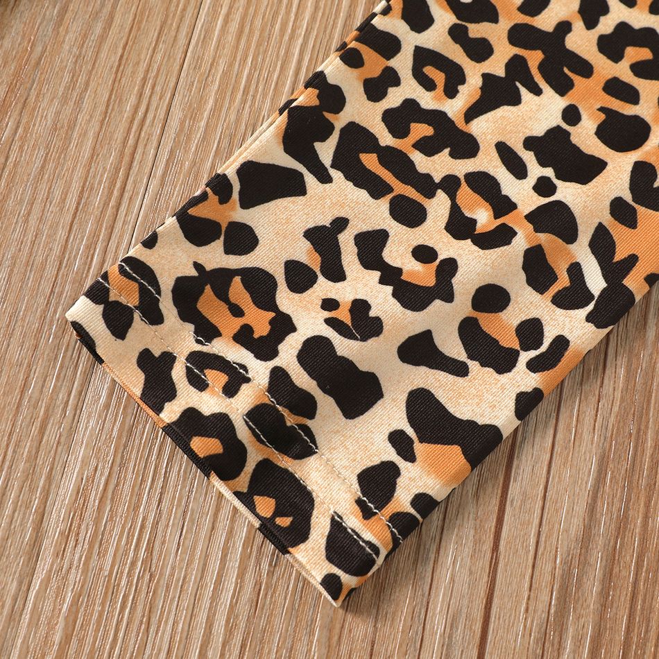 2pcs Kid Girl Face Graphic Short-sleeve Tee and Leopard Print Leggings Set White big image 4