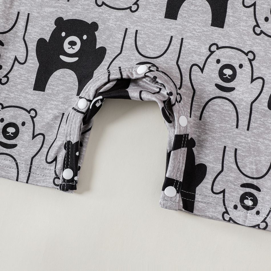 2pcs Baby Boy Allover Bear Print Short-sleeve Romper & Hat Set Grey big image 4