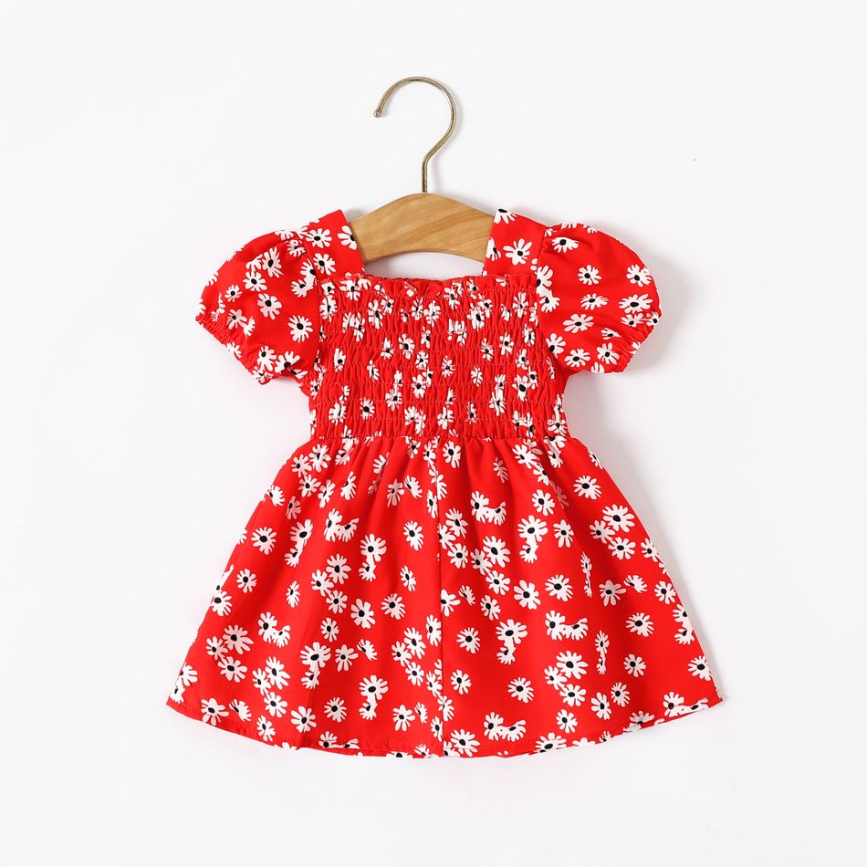Baby Girl Allover Daisy Floral Print Puff-sleeve Shirred Dress Red big image 2