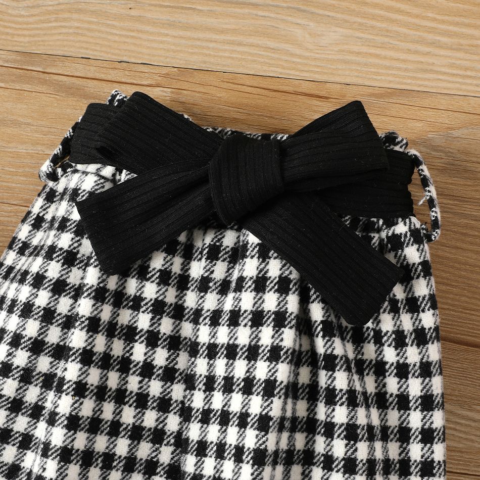 3pcs Baby Girl Solid Ribbed Ruffle Long-sleeve Romper and Bow Front Houndstooth Pants & Headband Set Black big image 4