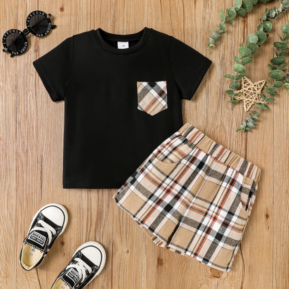 2pcs Toddler Boy Classic Pocket Design Tee and Plaid Shorts Set Black