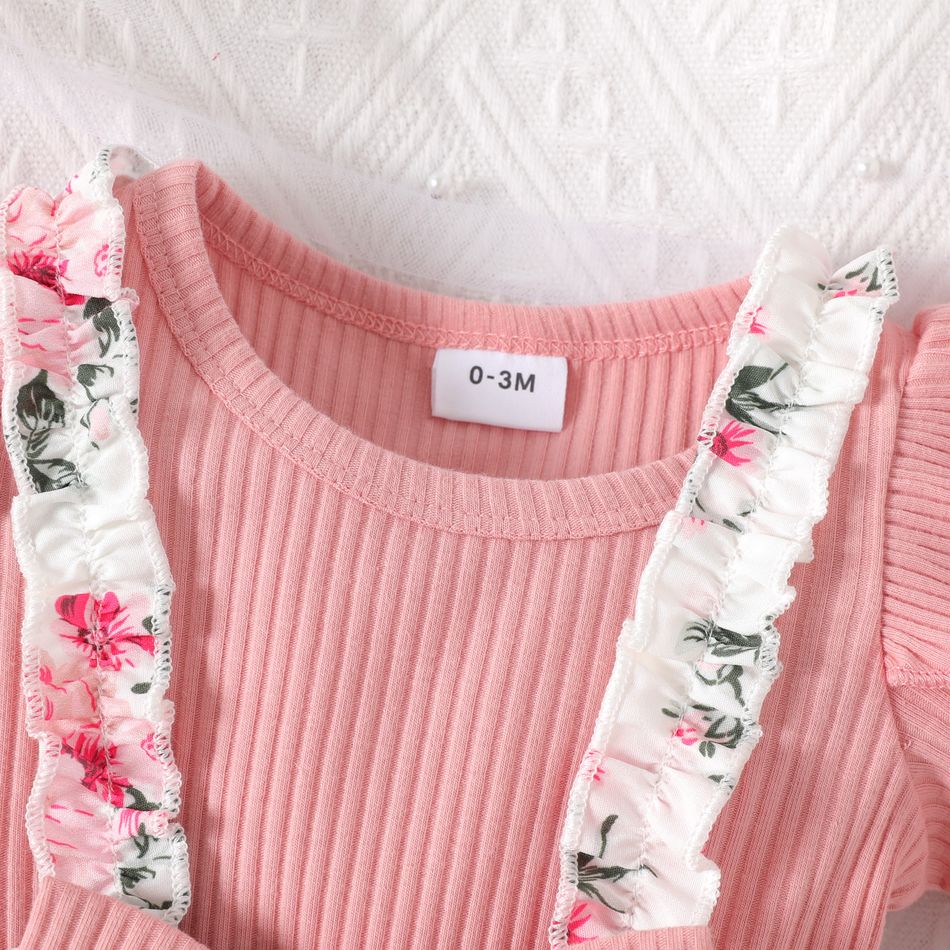 3pcs Baby Girl Solid Cotton Ribbed Ruffle Short-sleeve Romper and Floral Print Suspender Shorts & Headband Set Pink big image 4