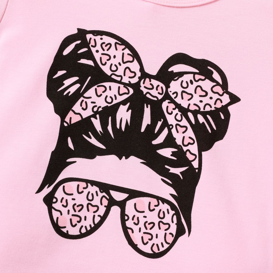 2Pcs Toddler Girl Trendy Leopard & Figure Print Short-sleeve Tee and Ripped Belted Denim Shorts Set Pink big image 4