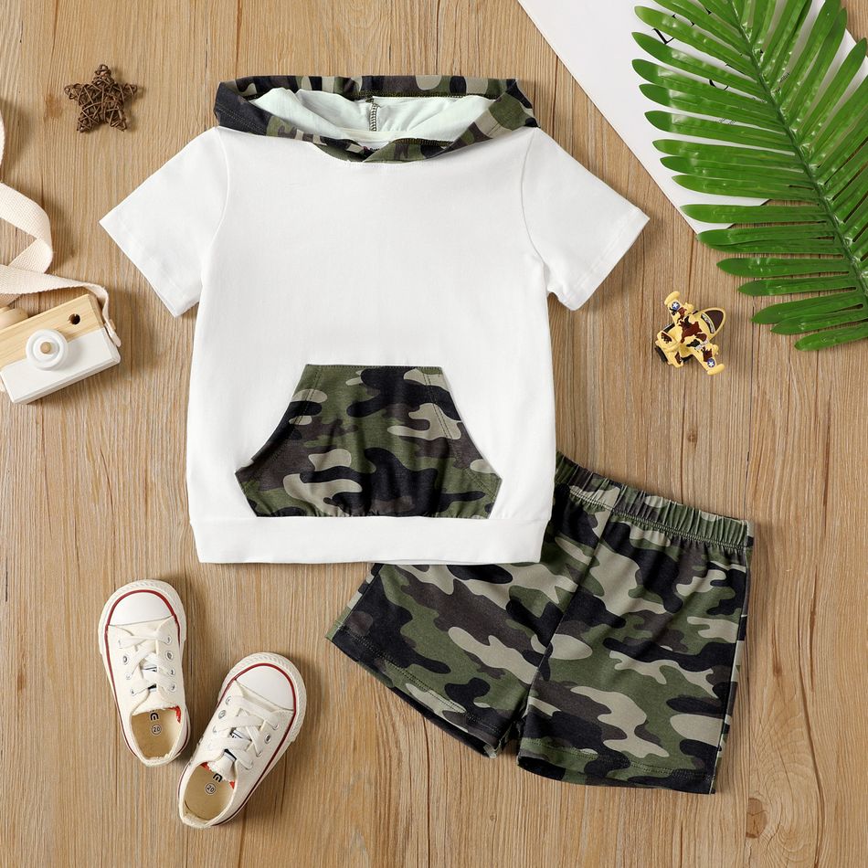 2pcs Toddler Boy Pocket Design Hooded Tee and Camouflage Print Shorts Set White big image 1