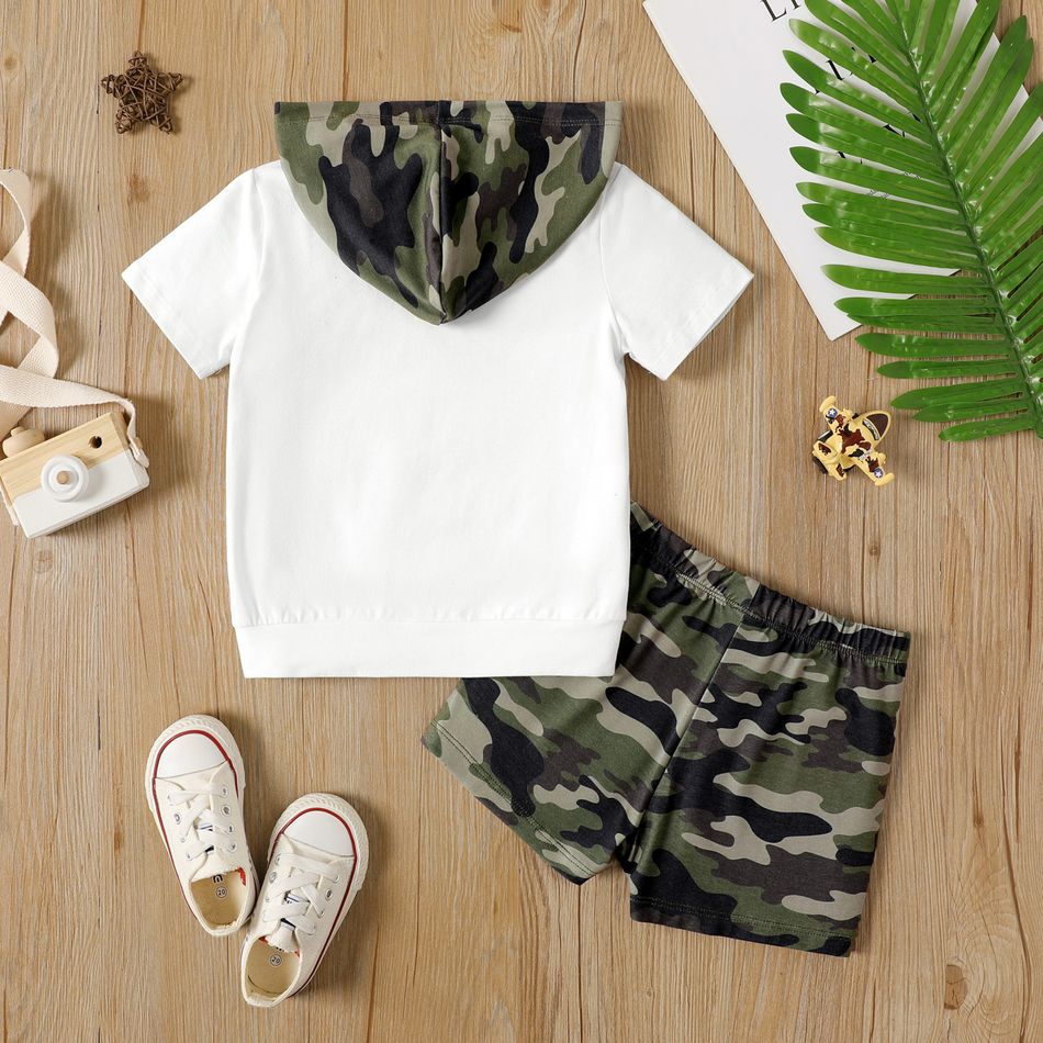 2pcs Toddler Boy Pocket Design Hooded Tee and Camouflage Print Shorts Set White big image 2