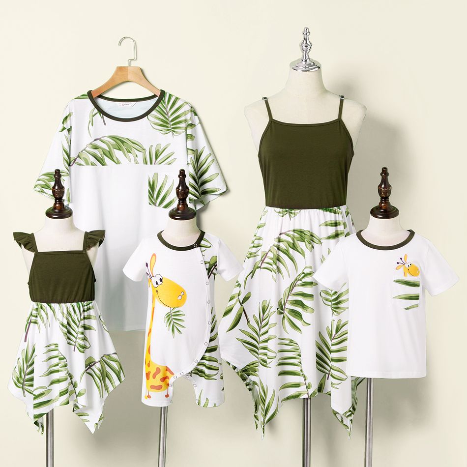 Mosaic Leaves and Giraffe Print Family Matching Green and White Sets Green/White