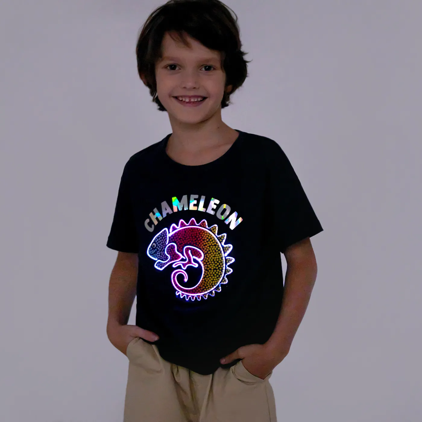 Go-Glow Illuminating T-shirt with Light Up Chameleon Including Controller (Built-In Battery) Navy image 1