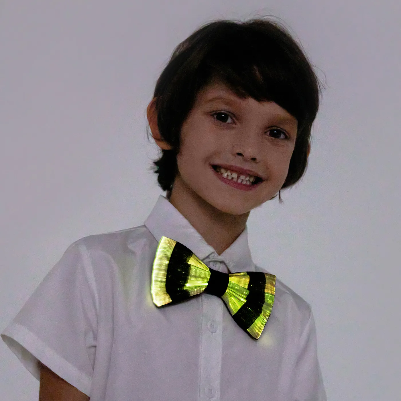 Go-Glow Light Up Stripe Mesh Bow Tie Including Controller (Battery Inside) Black/White image 1