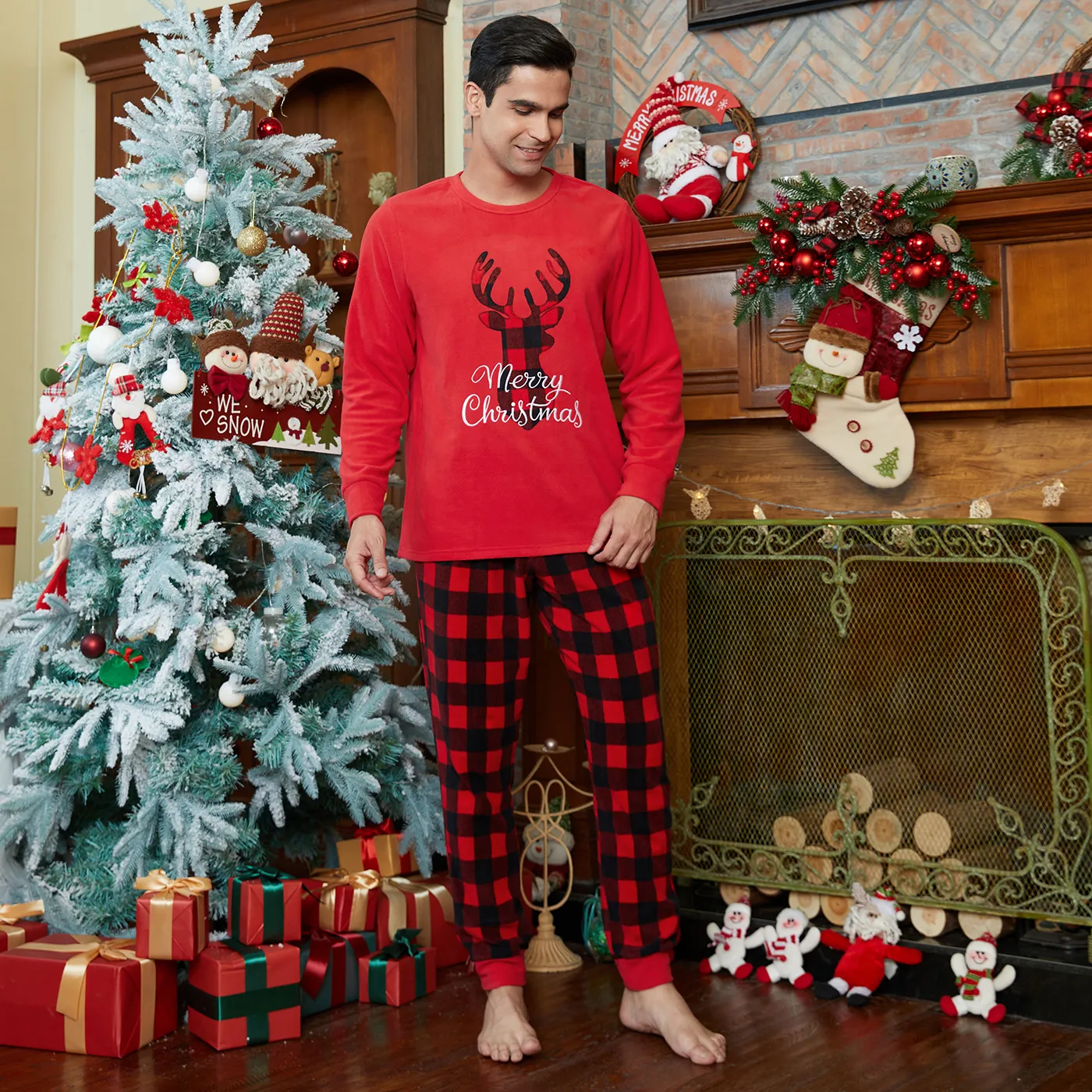 Christmas Deer And Letter Embroidered Red Family Matching Long-sleeve Thickened Polar Fleece Pajamas Sets (Flame Resistant)