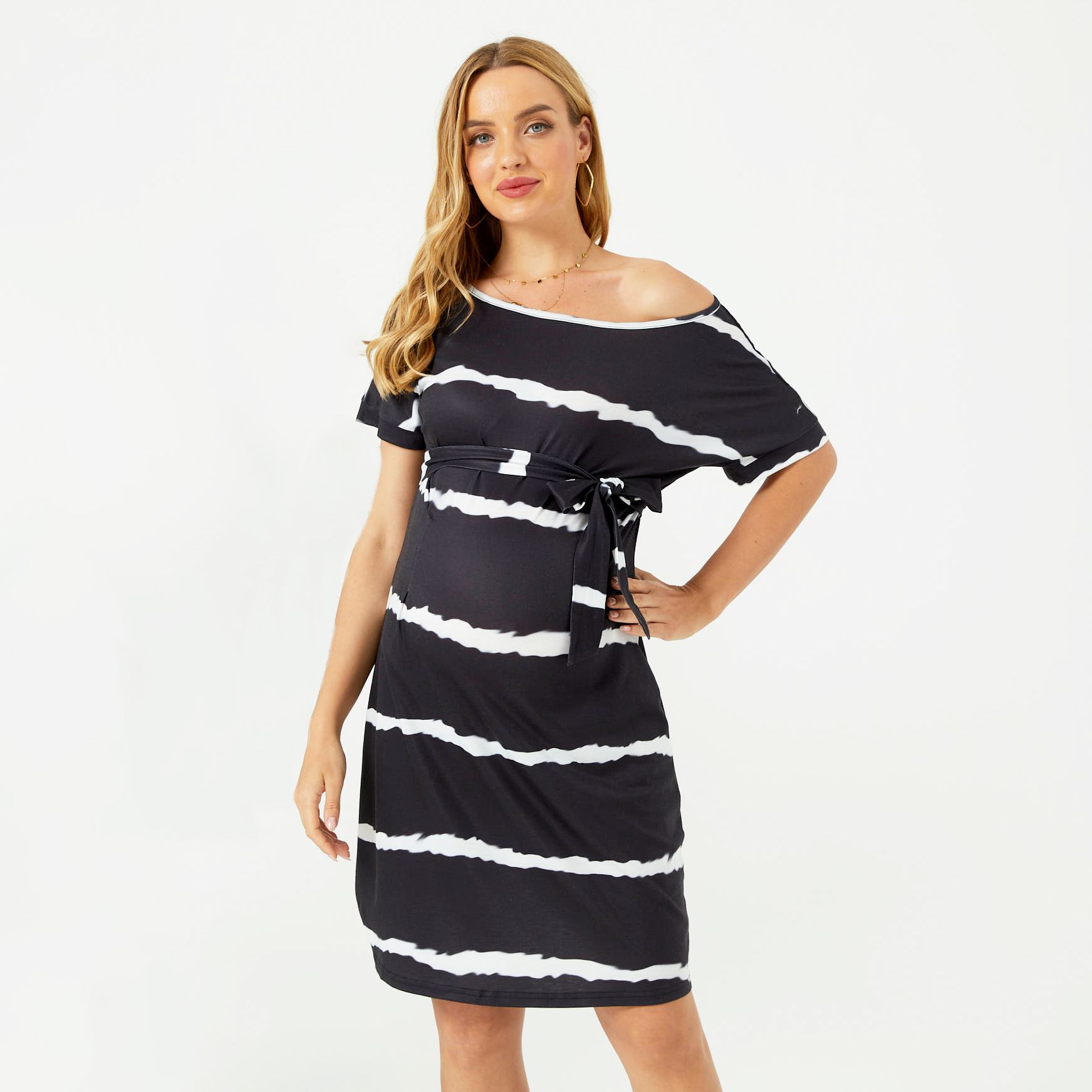 

Maternity Tie Dye Belted Short-sleeve Dress