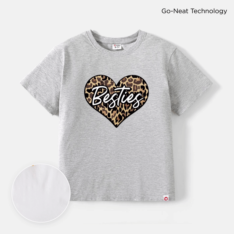 Go-Neat Resistente à água & manchas Camiseta cinza respirável de manga curta para menina com estampa de letras e coração com leopardo