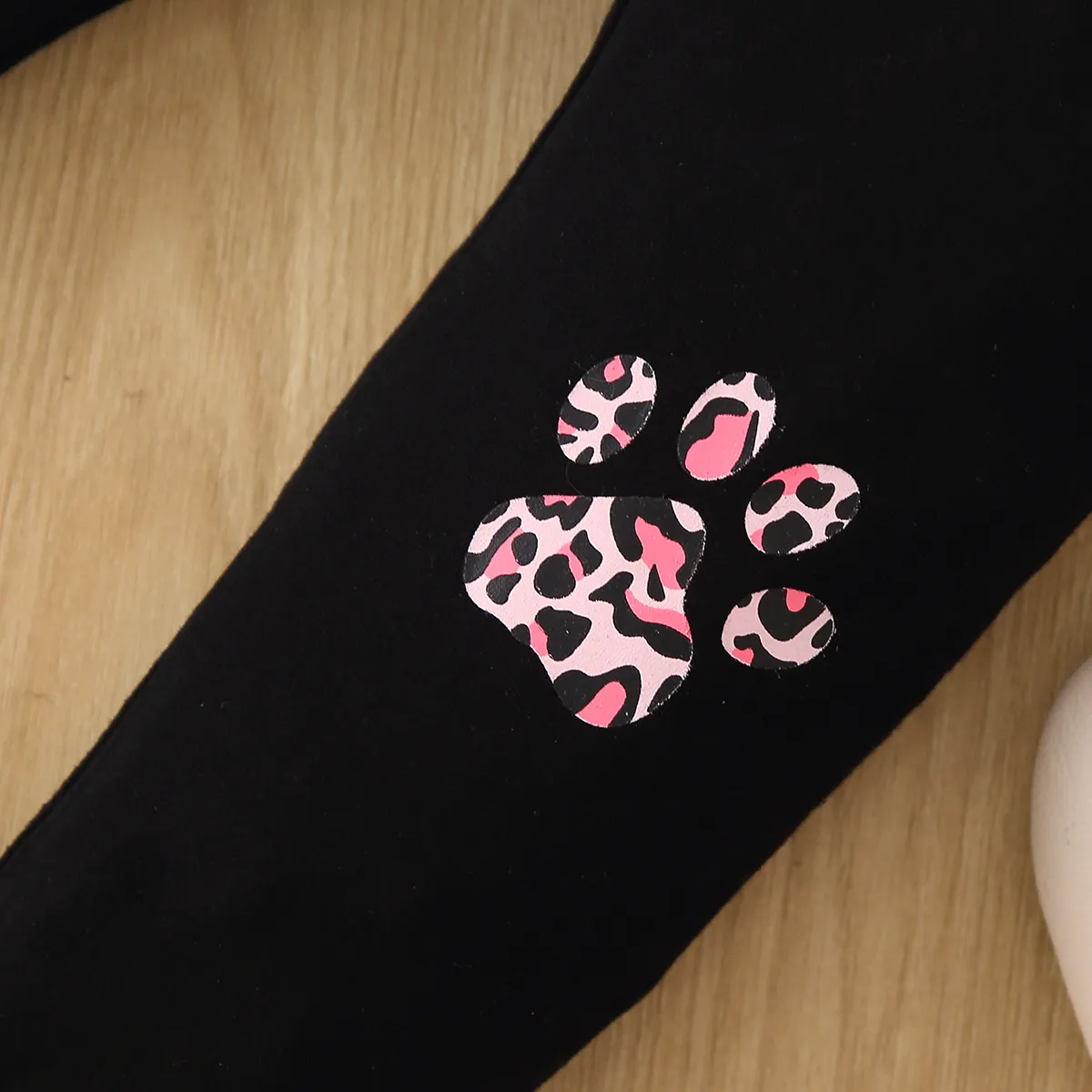 2pcs Kid Girl Cat Kitty Print Pink Sweatshirt and Paw Print Leggings Set Pink image 4