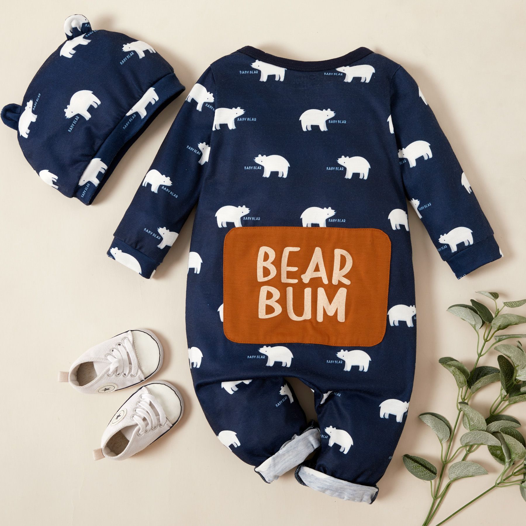 

2pcs Baby Boy Allover Polar Bear Print Long-sleeve Jumpsuit with Hat Set