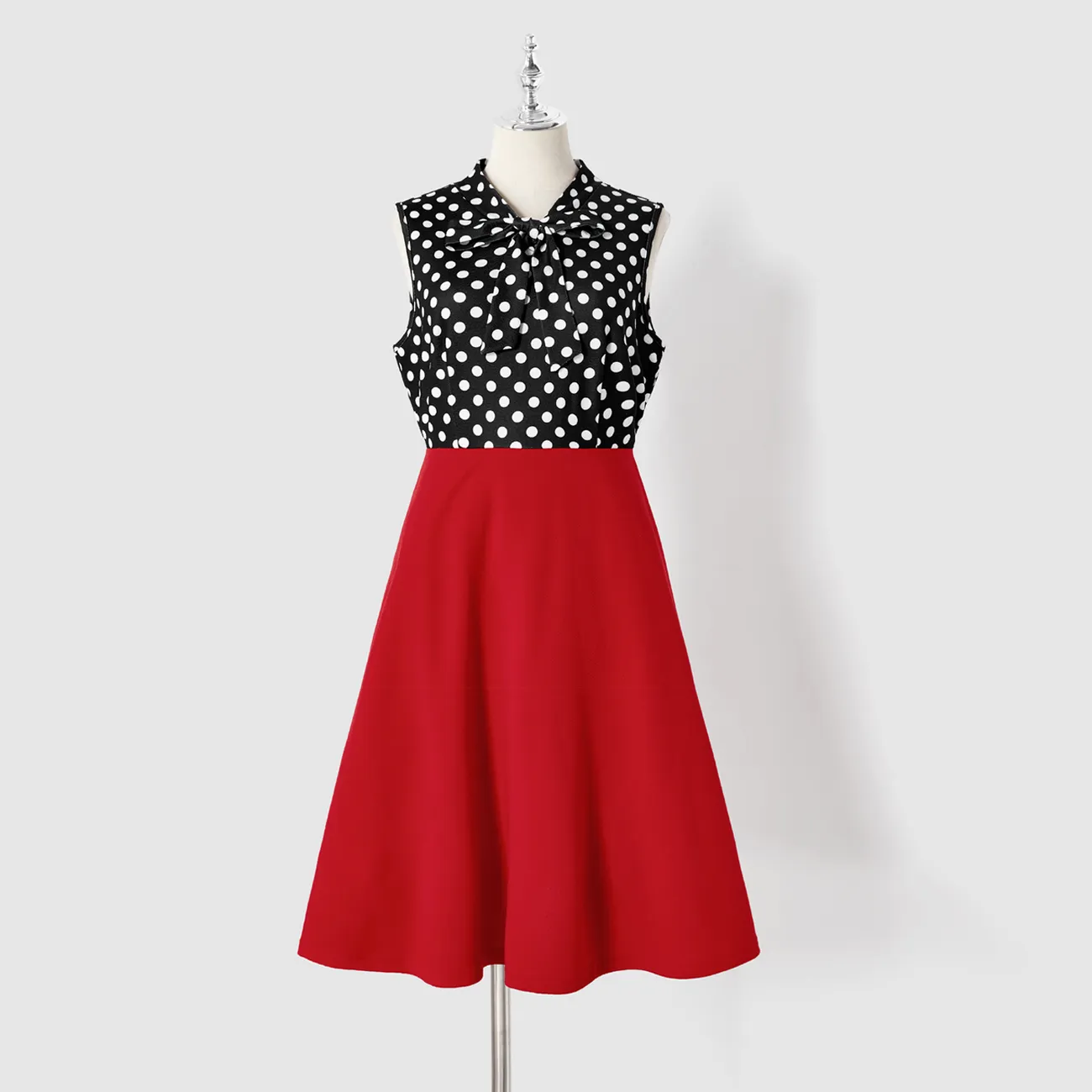 Family Matching Polka Dot Print Tie Neck Sleeveless Red Spliced Dresses and Short-sleeve Colorblock T-shirts Sets redblack big image 1
