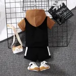 2pcs Baby Boy 95% Cotton Hooded Short-sleeve Colorblock Top & Shorts Set Brown image 2