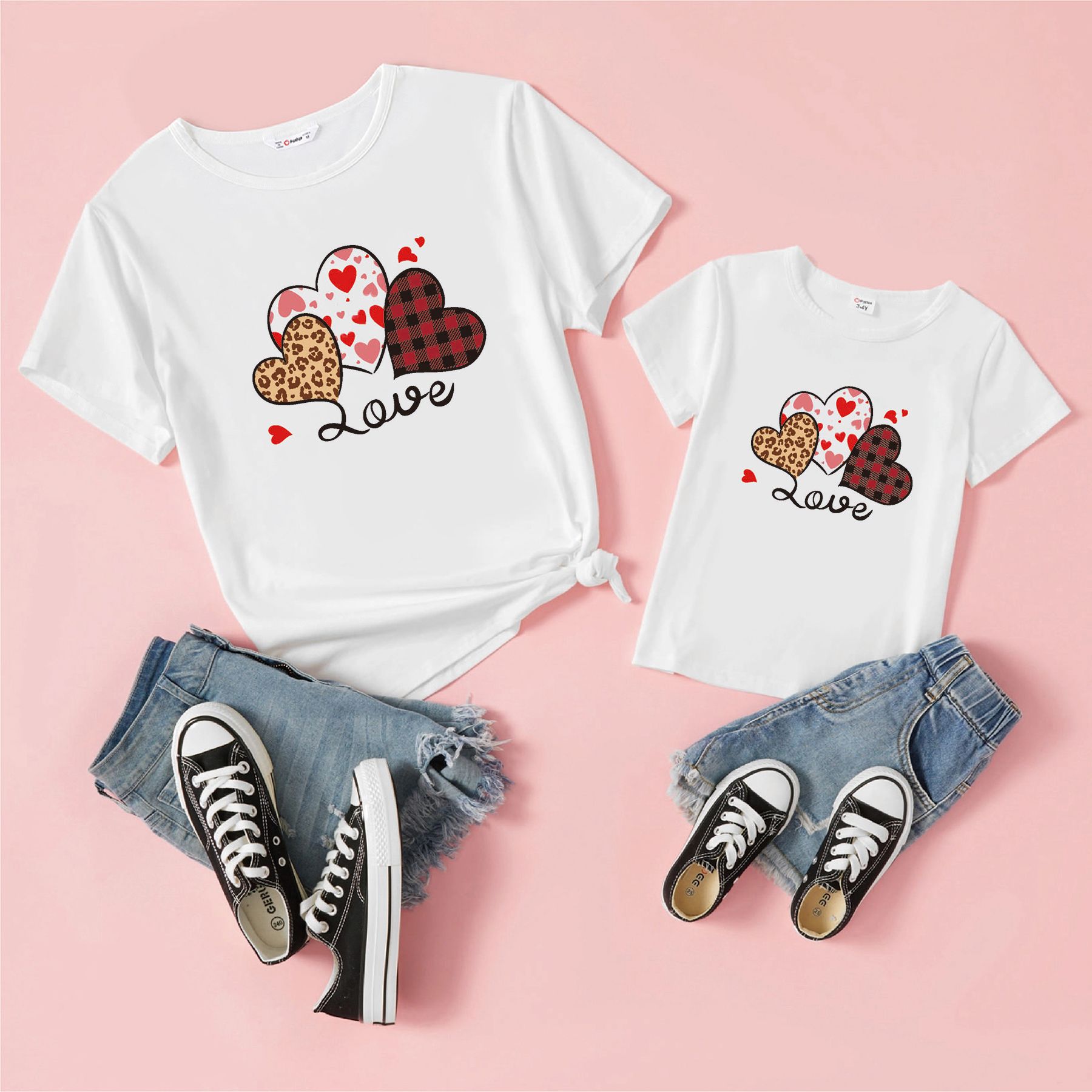 

Valentine's Day Mommy and Me Heart & Letter Print White Short-sleeve T-shirts