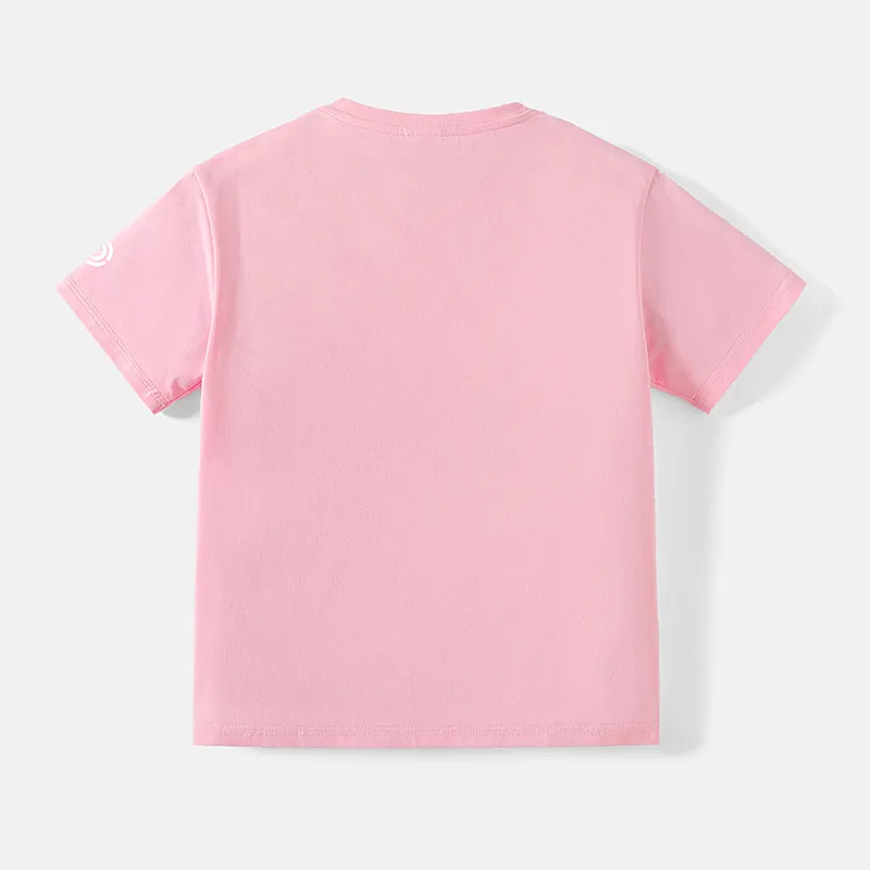 go-neat wasserabweisendes und schmutzabweisendes Geschwister passendes Kurzarm-T-Shirt mit buntem Buchstabendruck Hell rosa big image 1